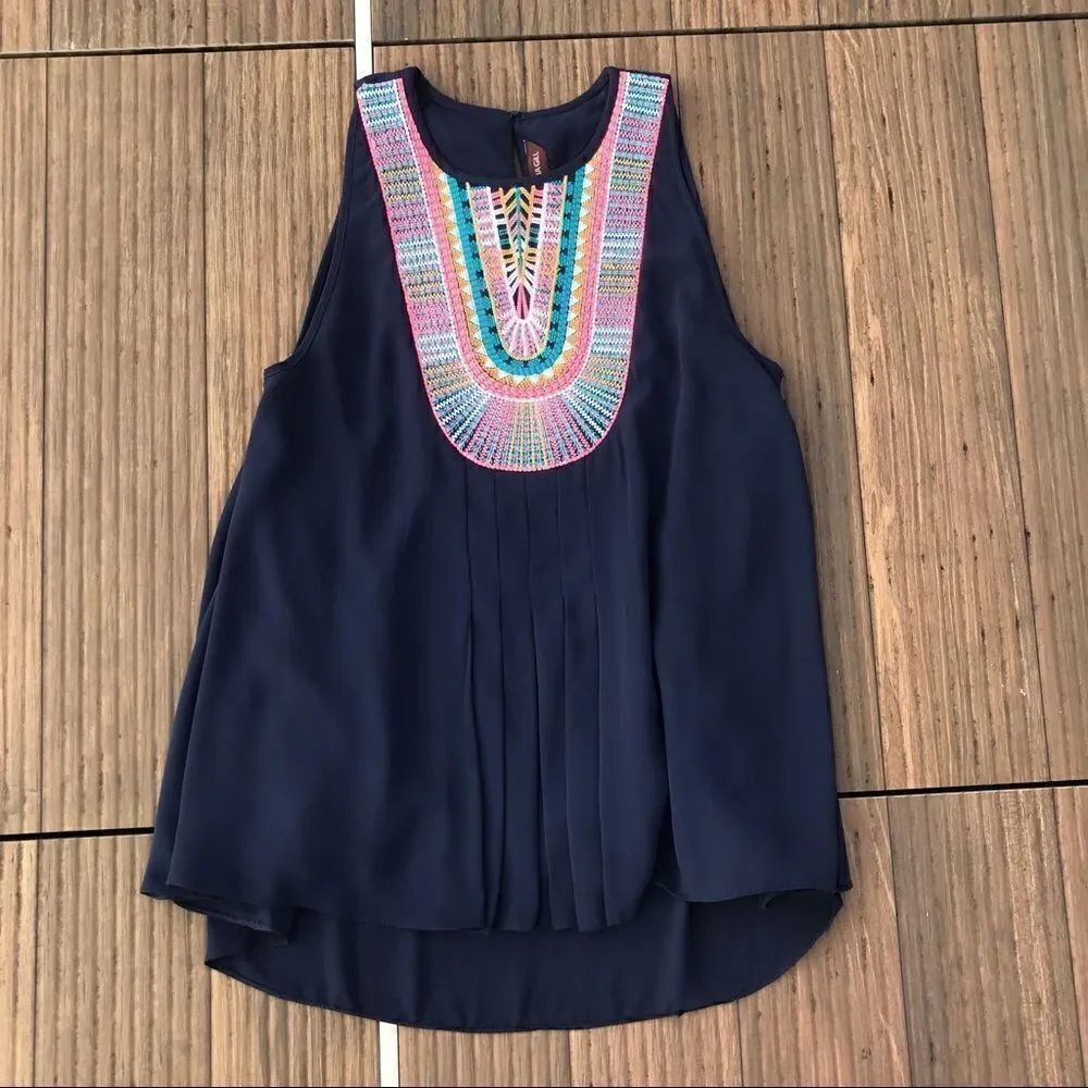 Ranna
Gill Sleeveless Blouse | Size Small